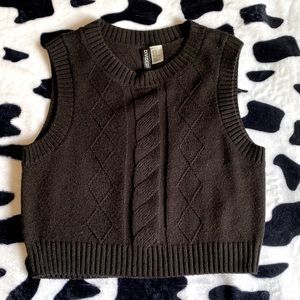 Black Cropped Knit Sweater Vest